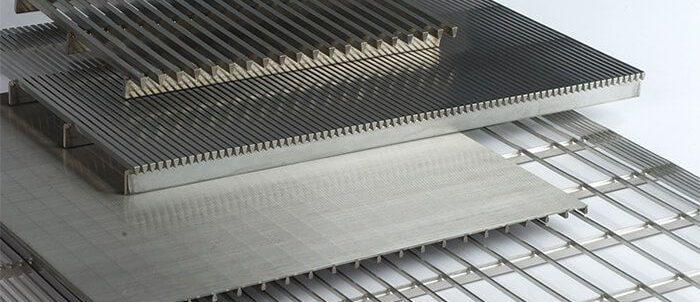 Grilles à panneaux plats
